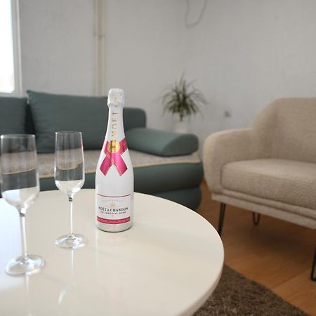 Cinema Vardar Apartment Üsküp Dış mekan fotoğraf